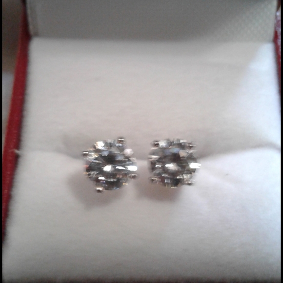 Earrings - Picture 4 of 4